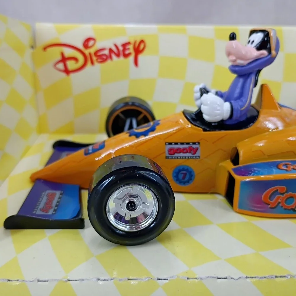 Bburago 1:24 Diecast Disney Formula Goofy Racing Car Burago Read